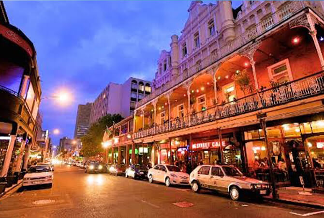 Walking to Kloof (South&nbsp;Africa)